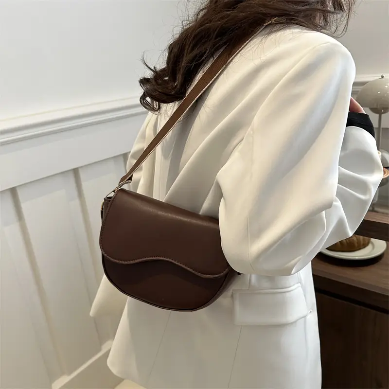 Black Textured Shoulder Bag for Women 2024 - Image 6