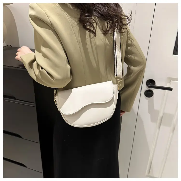 Black Textured Shoulder Bag for Women 2024 — feature 20