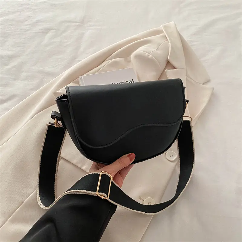 Black Textured Shoulder Bag for Women 2024 - Image 3