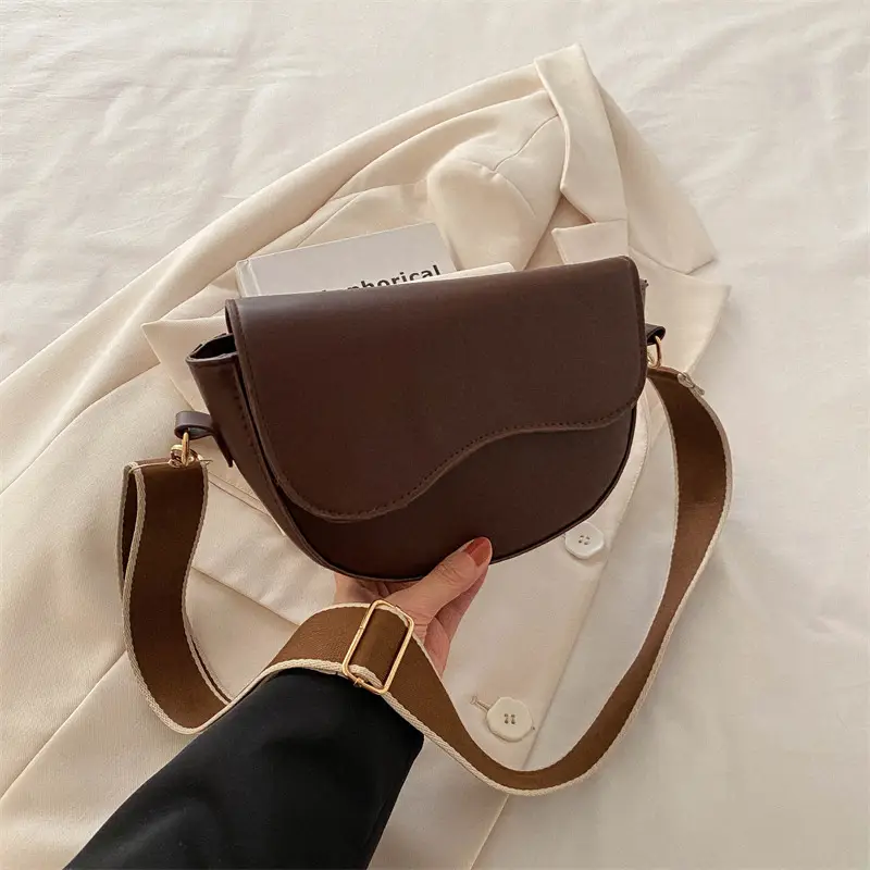 Black Textured Shoulder Bag for Women 2024 - Image 4