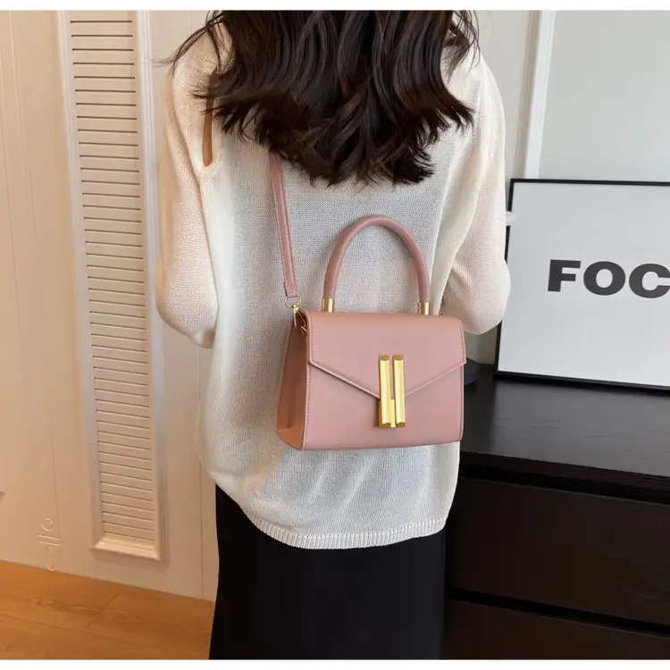Bags with Niche Designs 2026 New Models, Fashionable Trendy Single-Shoulder Small Square Bags, Casual Stylish Crossbody Bags for Women — feature 10