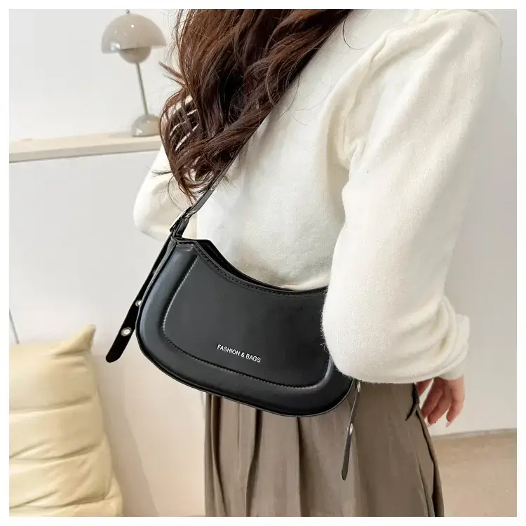 Women's White Retro Square Shoulder Bag 2024 — feature 14