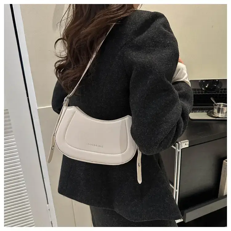 Women's White Retro Square Shoulder Bag 2024 — feature 19