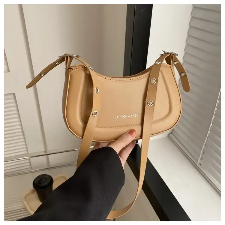 Women's White Retro Square Shoulder Bag 2024 — feature 21