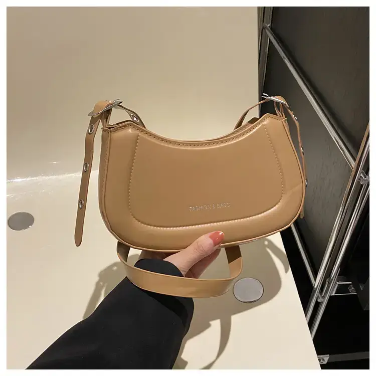 Women's White Retro Square Shoulder Bag 2024 — feature 31