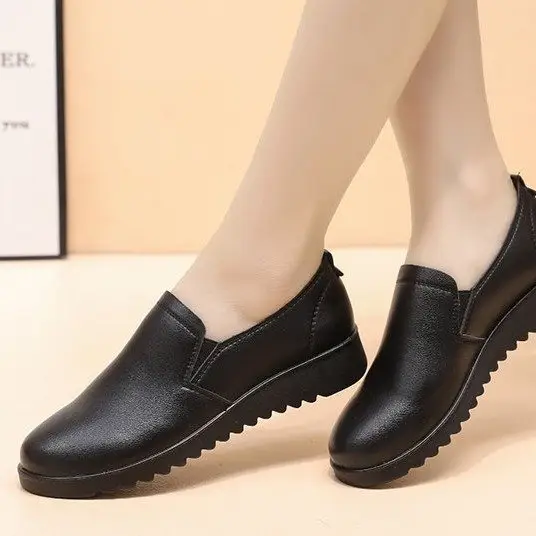 Non-slip waterproof oil-proof kitchen work shoes work shoes KFC Pizza Hut flat mother shoes soft bottom women's shoes - Image 3