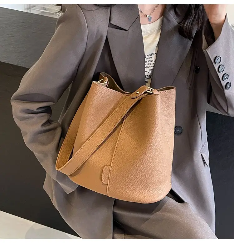 Black Lychee Pattern Bucket Bag for Women 2024 — feature 21