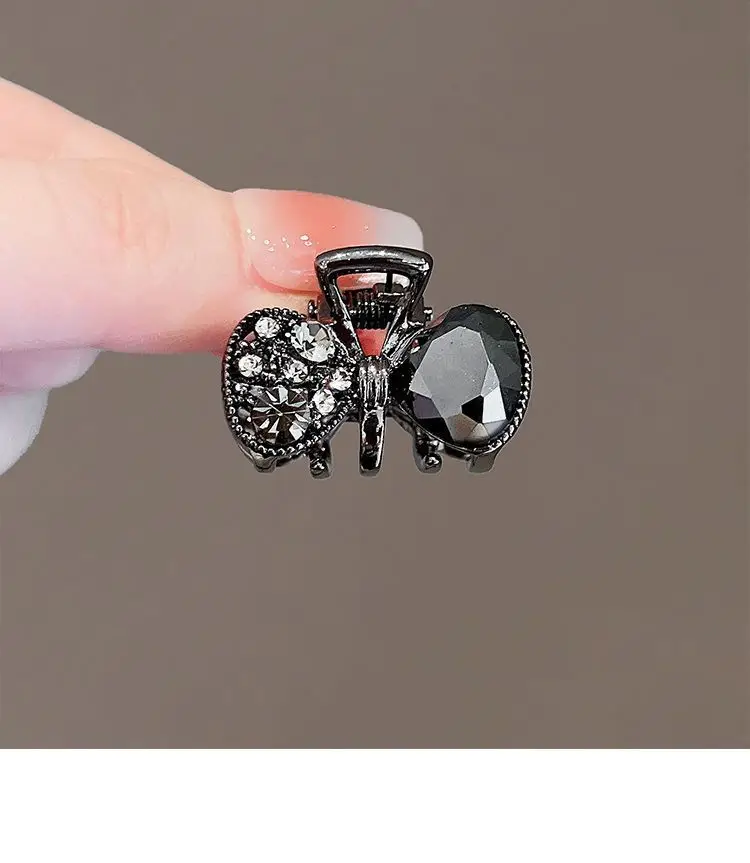 Obsidian Crystal Bow Shark Clip for Women — feature 5