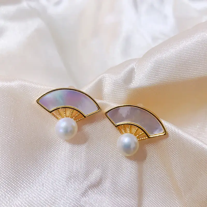 Natural Freshwater Pearl Earrings New Style Shell Small Fan Retro Elegant — feature 14