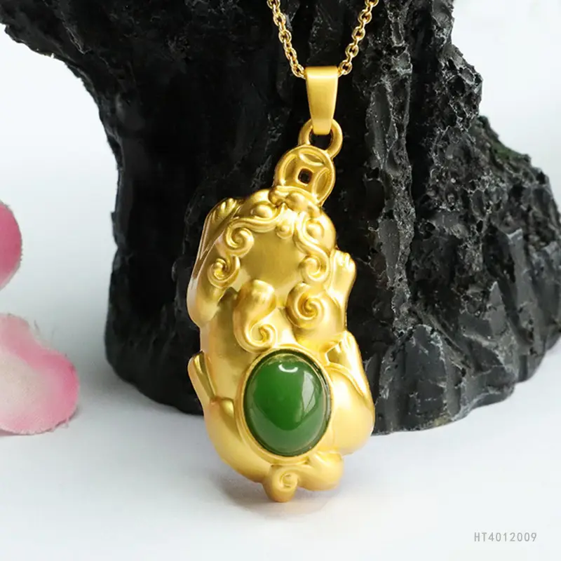 Guan Yu Jadeite Pixiu Necklace Gold 18k — feature 9