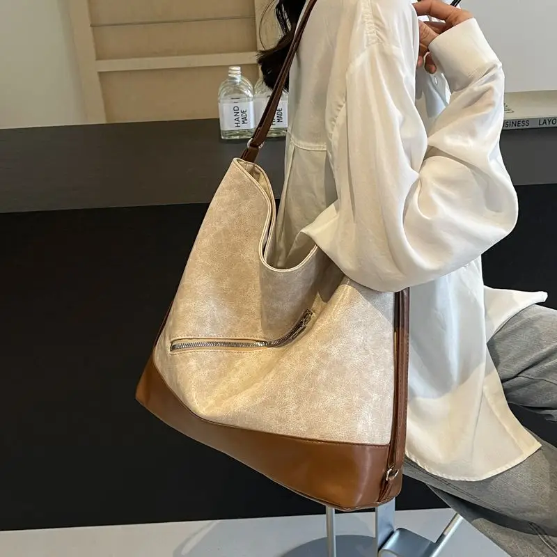 Retro Large Capacity Women's Tote Bag Brown Beige - Image 3