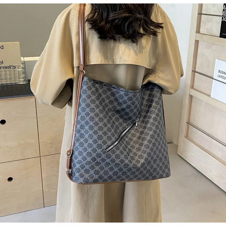 Retro Large Capacity Women's Tote Bag Brown Beige — feature 14