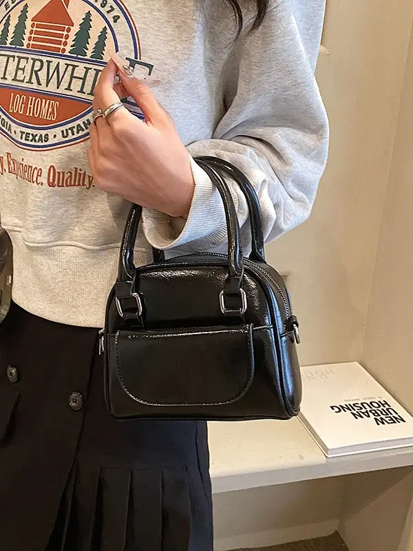 2023 New Black Women's Shoulder Messenger Bag