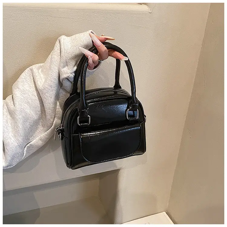 2023 New Black Women's Shoulder Messenger Bag — feature 15