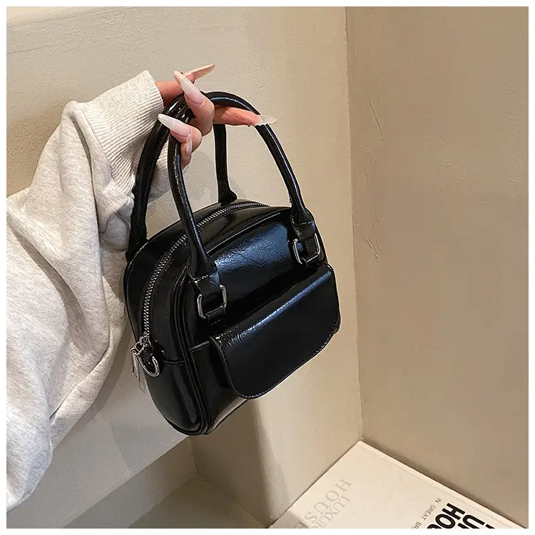2023 New Black Women's Shoulder Messenger Bag — feature 16