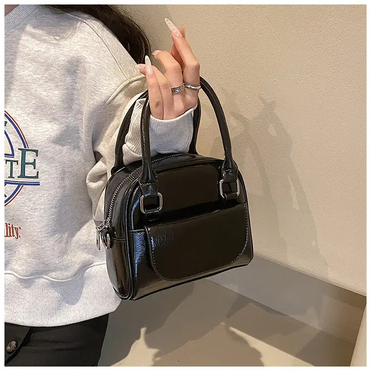 2023 New Black Women's Shoulder Messenger Bag — feature 17