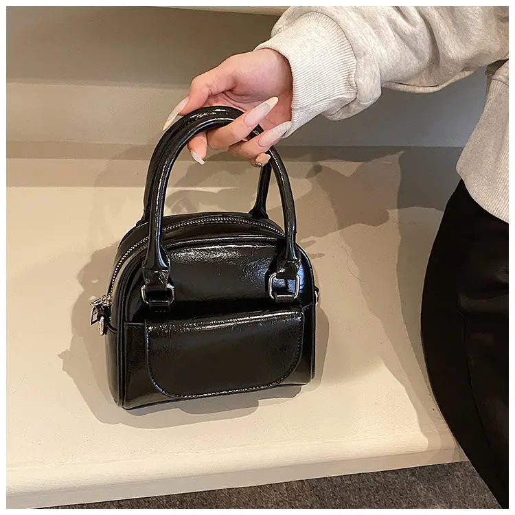 2023 New Black Women's Shoulder Messenger Bag — feature 19