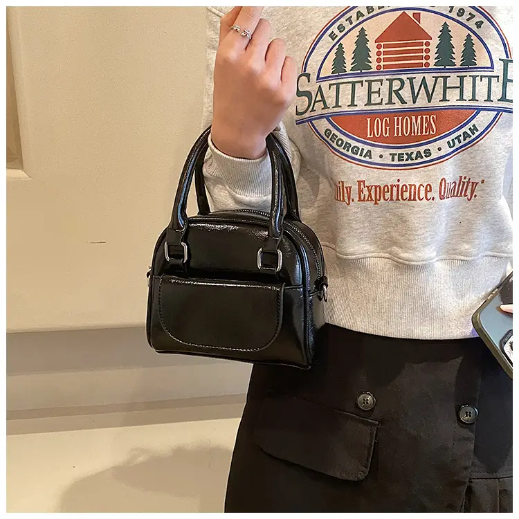2023 New Black Women's Shoulder Messenger Bag — feature 28