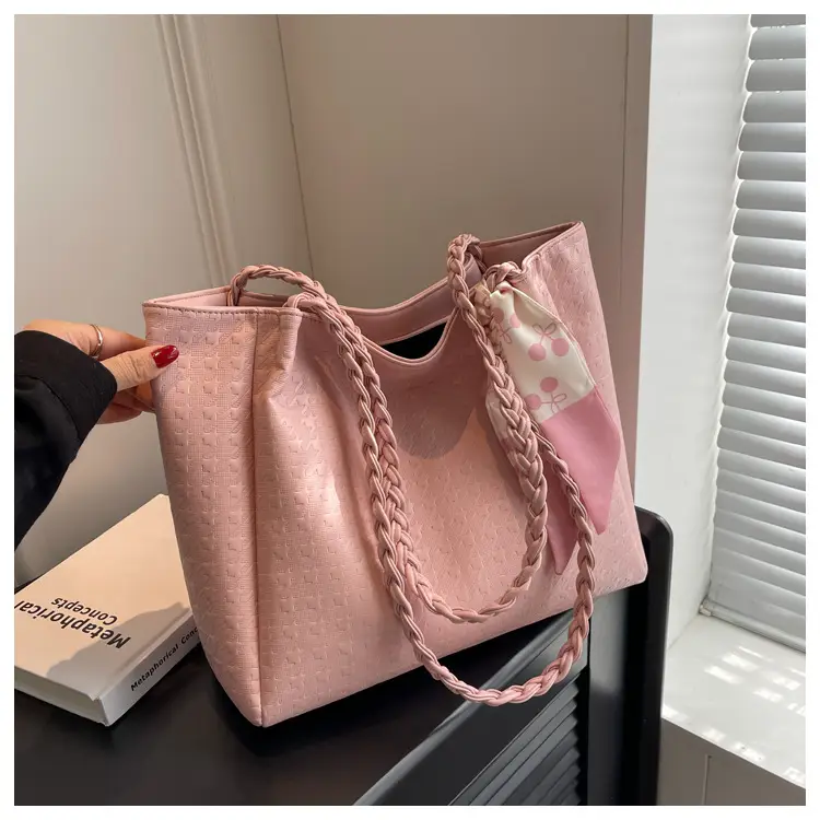 Women's High-End Western Tote Bag Beige 2023 — feature 20