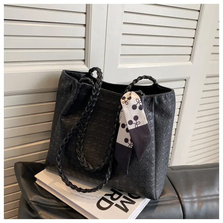 Women's High-End Western Tote Bag Beige 2023 — feature 21