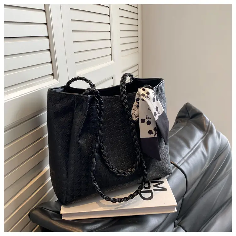 Women's High-End Western Tote Bag Beige 2023 — feature 22