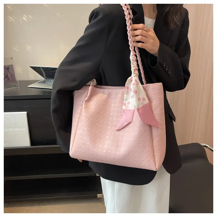 Women's High-End Western Tote Bag Beige 2023 — feature 26