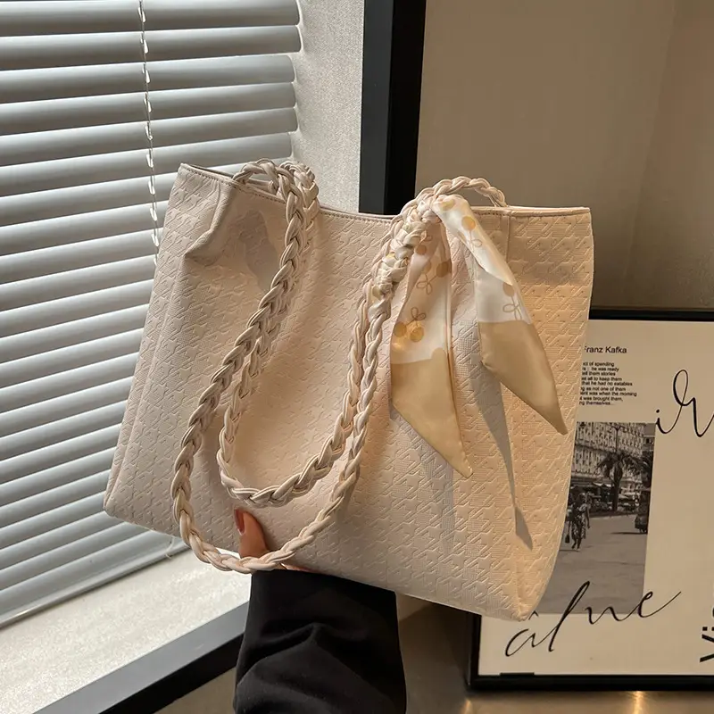 Women's High-End Western Tote Bag Beige 2023 - Image 3