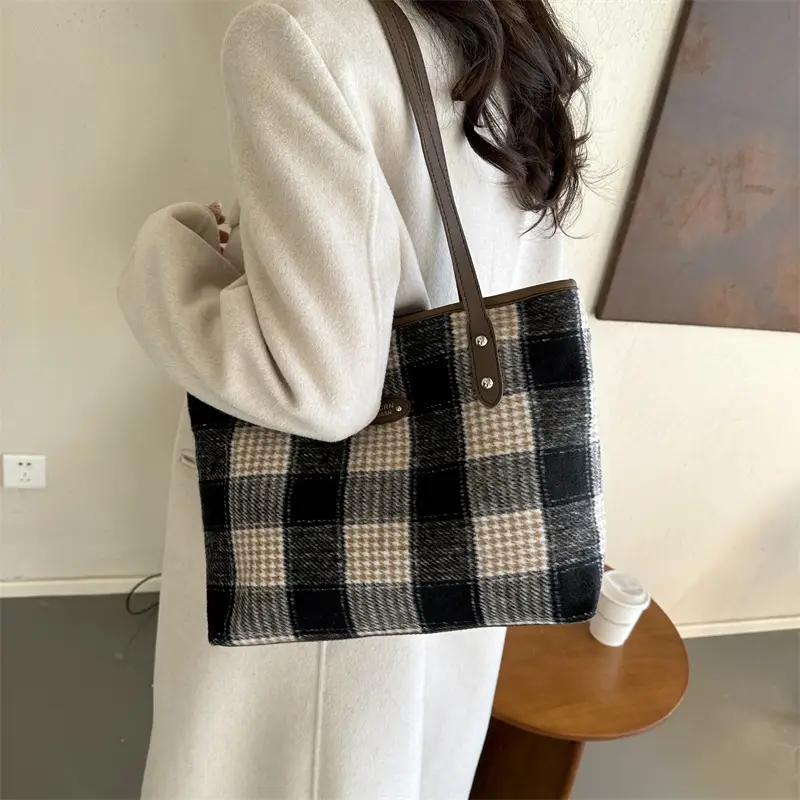 Korean-Style Plaid Shoulder Bag for Women 2026 - Image 7