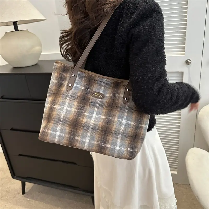 Korean-Style Plaid Shoulder Bag for Women 2026 - Image 8