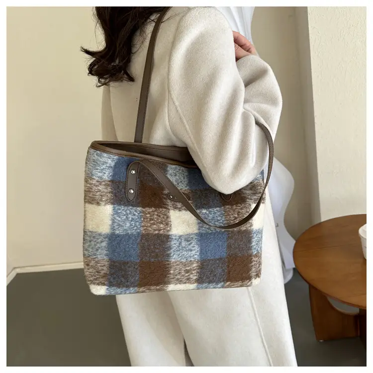 Korean-Style Plaid Shoulder Bag for Women 2026 — feature 10