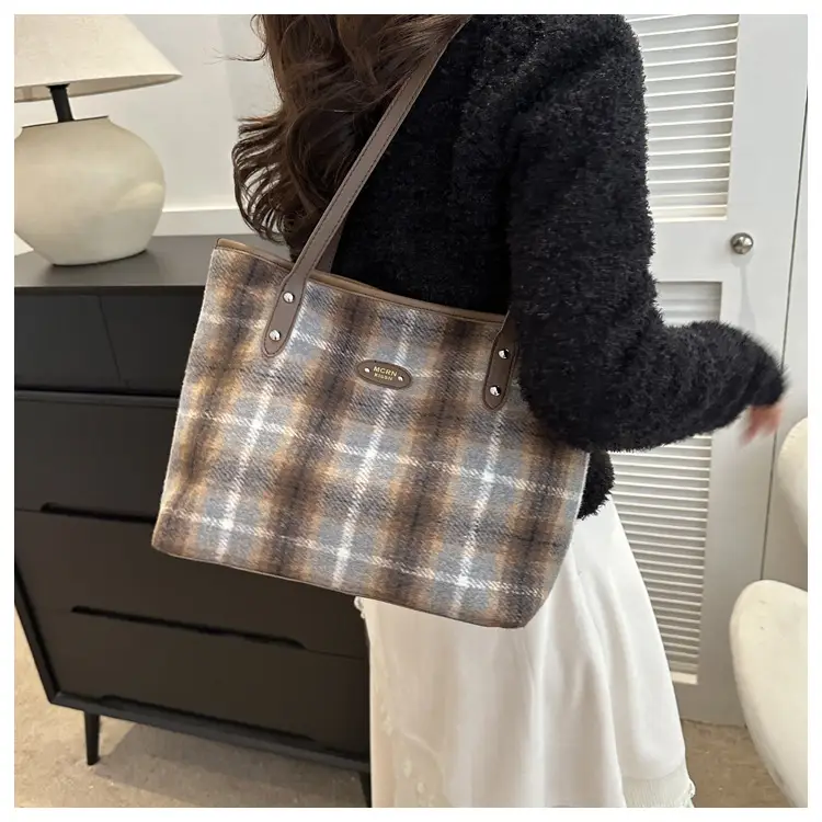 Korean-Style Plaid Shoulder Bag for Women 2026 — feature 15