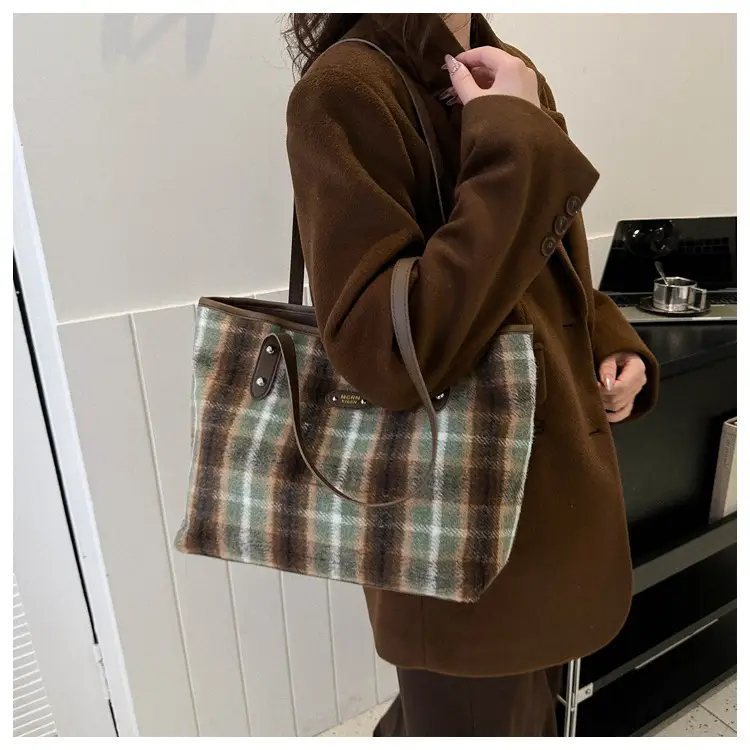Korean-Style Plaid Shoulder Bag for Women 2026 — feature 21