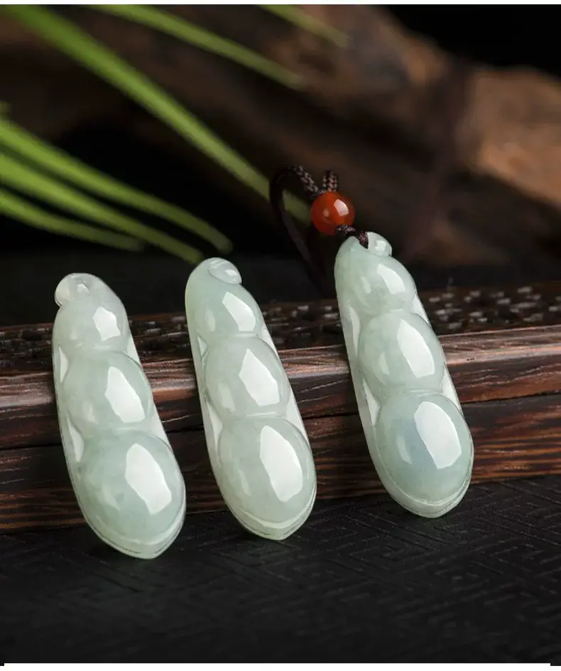 Ice Pendant for Men Women Jade Necklace Green Bean — feature 2