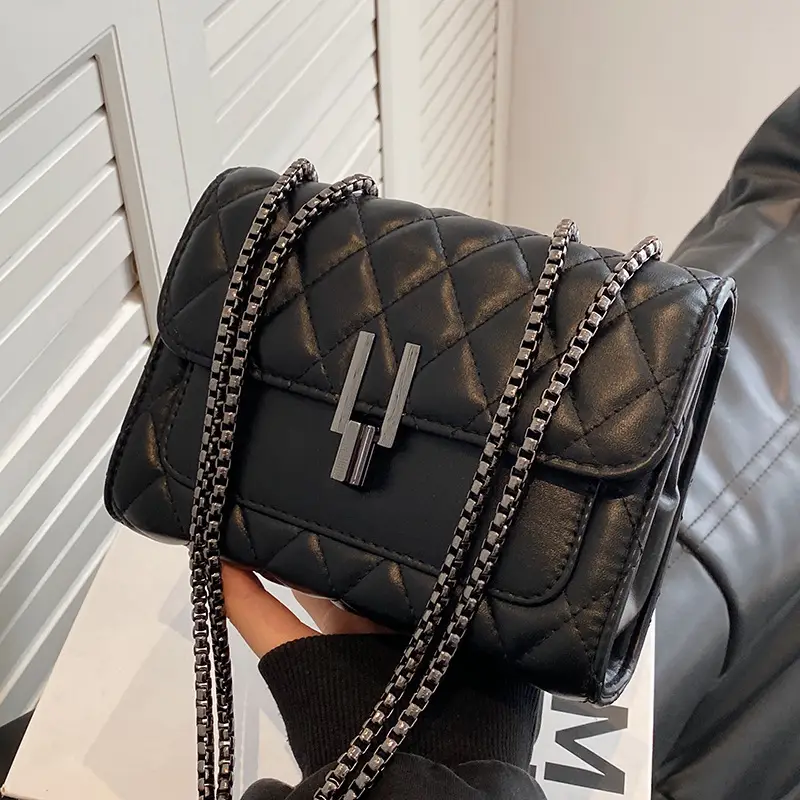 2023 Rhombus Chain Shoulder Messenger Bag Black - Image 5