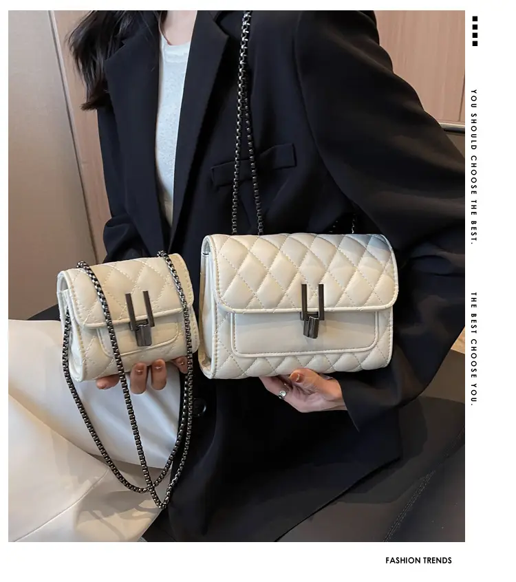 2023 Rhombus Chain Shoulder Messenger Bag Black — feature 1