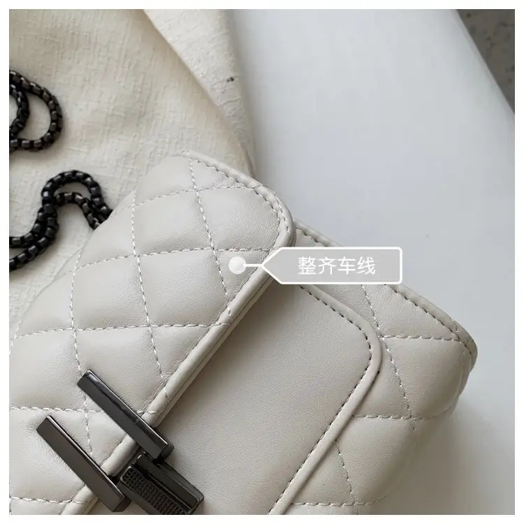 2023 Rhombus Chain Shoulder Messenger Bag Black — feature 5