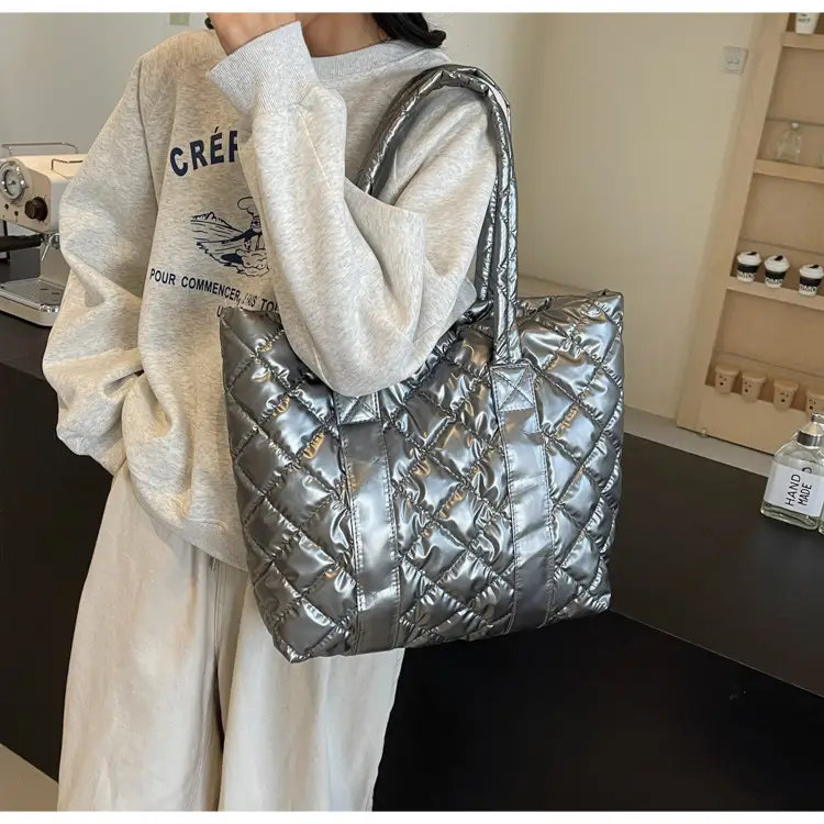 White Quilted Rhombus Shoulder Bag for Women