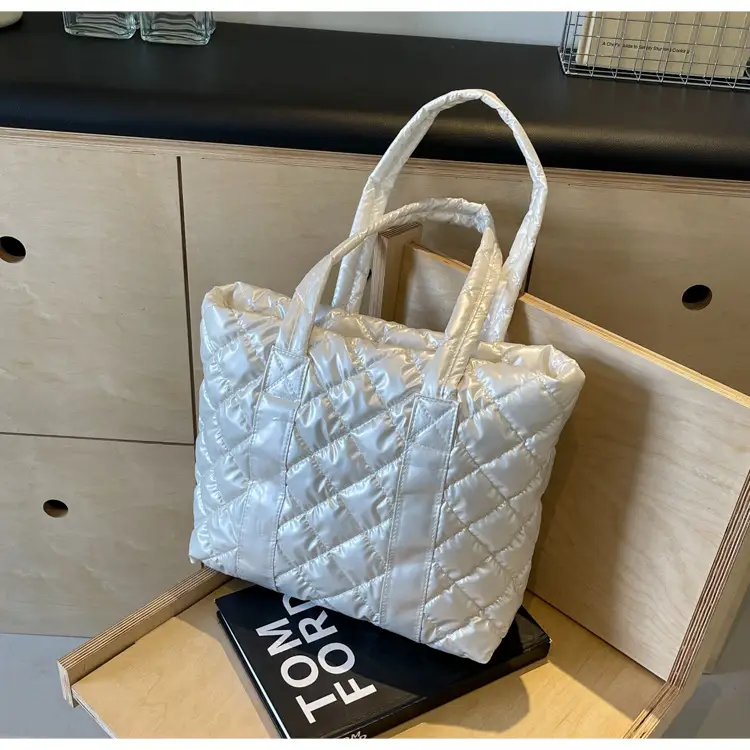 White Quilted Rhombus Shoulder Bag for Women