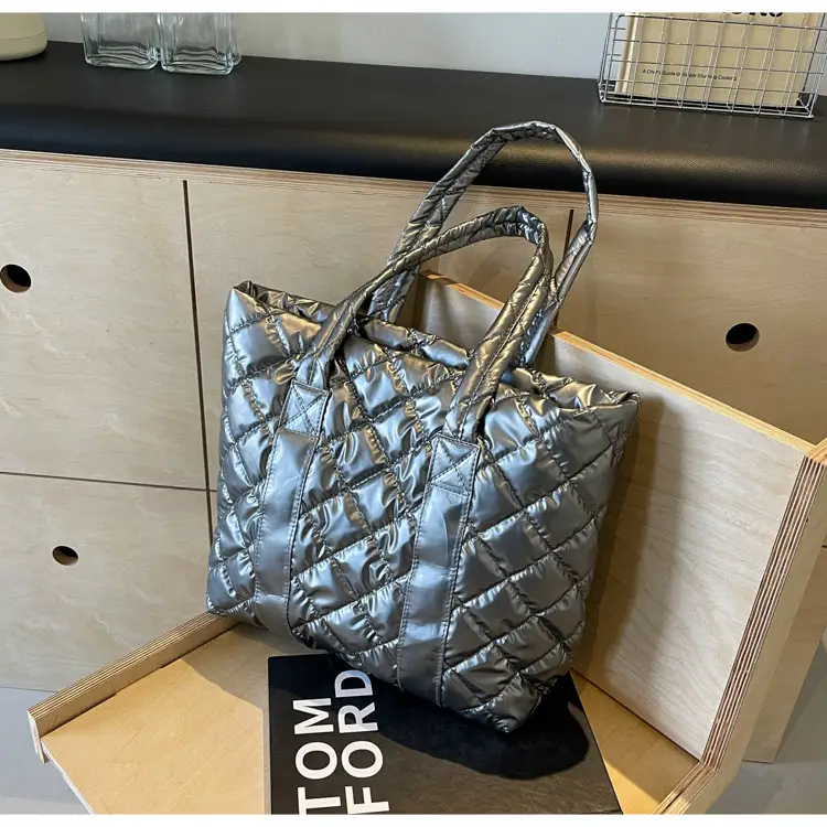 White Quilted Rhombus Shoulder Bag for Women