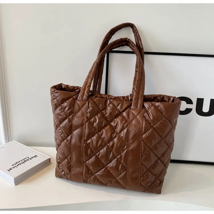 White Quilted Rhombus Shoulder Bag for Women
