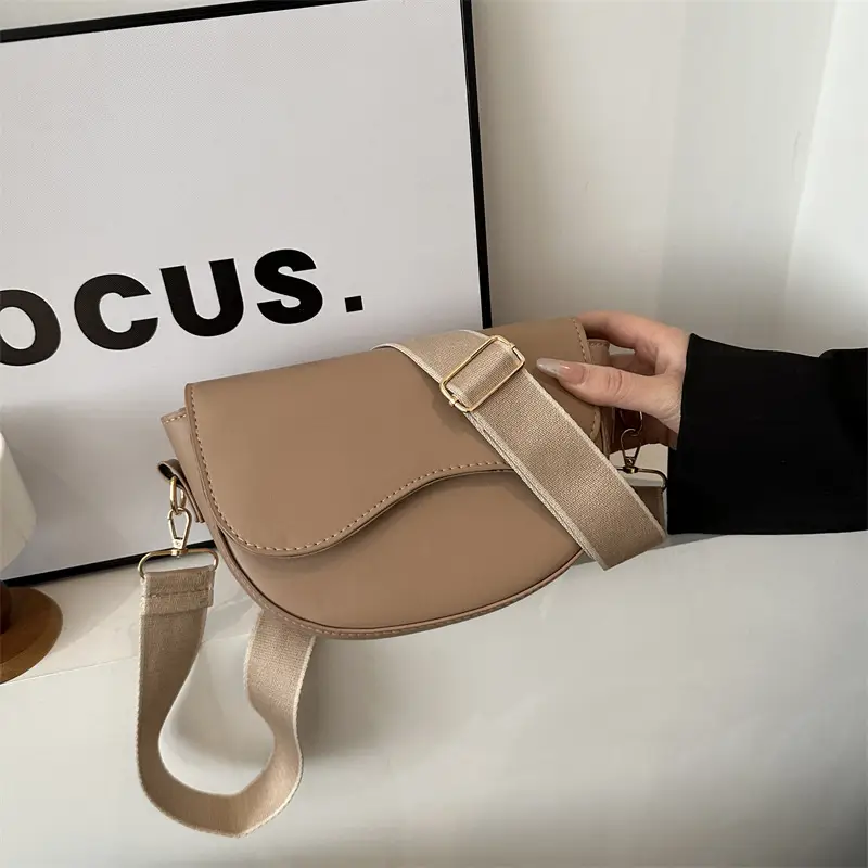 Korean Style Beige Shoulder Messenger Bag for Women - Image 6