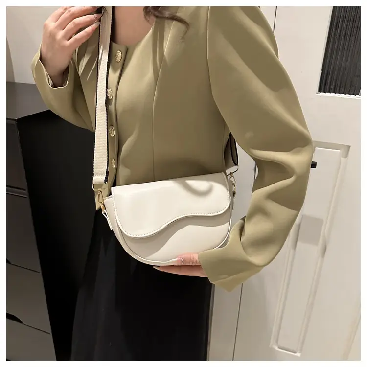 Korean Style Beige Shoulder Messenger Bag for Women — feature 17