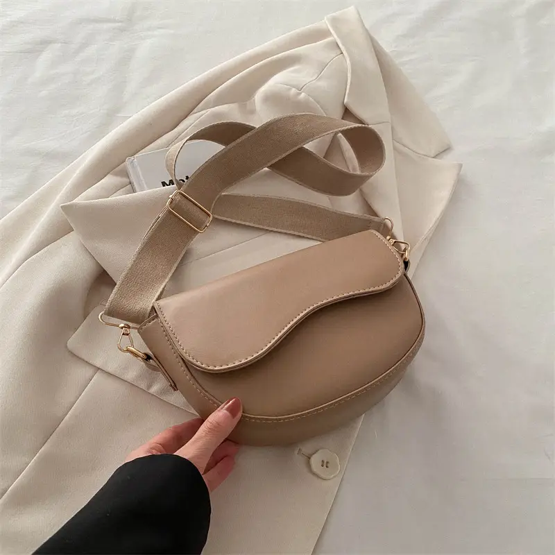 Korean Style Beige Shoulder Messenger Bag for Women - Image 3