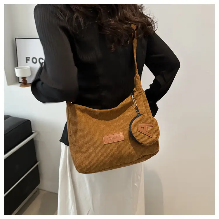 Black Korean Style Shoulder Messenger Bag 2024 — feature 19