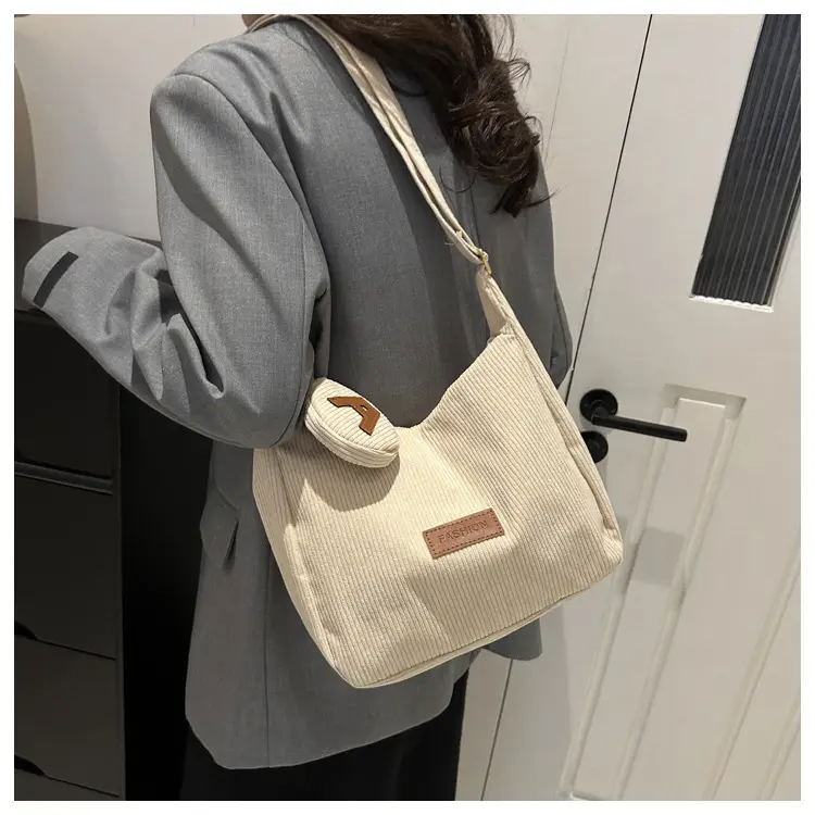 Black Korean Style Shoulder Messenger Bag 2024 — feature 20