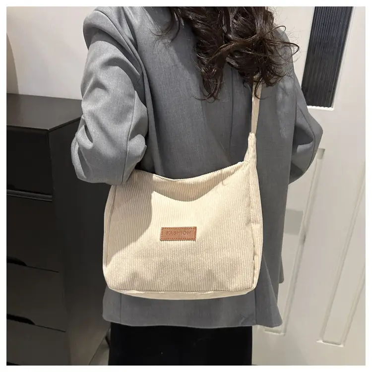Black Korean Style Shoulder Messenger Bag 2024 — feature 22