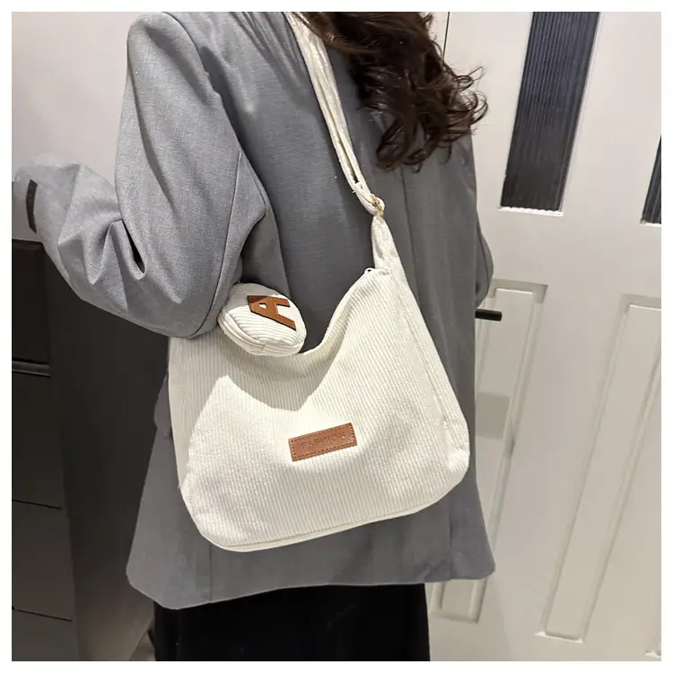Black Korean Style Shoulder Messenger Bag 2024 — feature 23