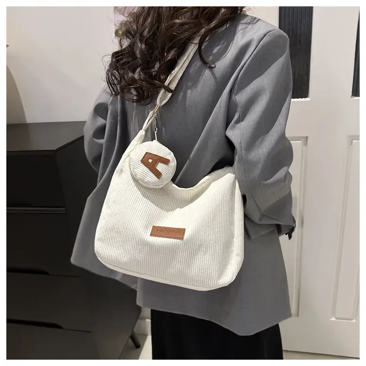 Black Korean Style Shoulder Messenger Bag 2024 — feature 24