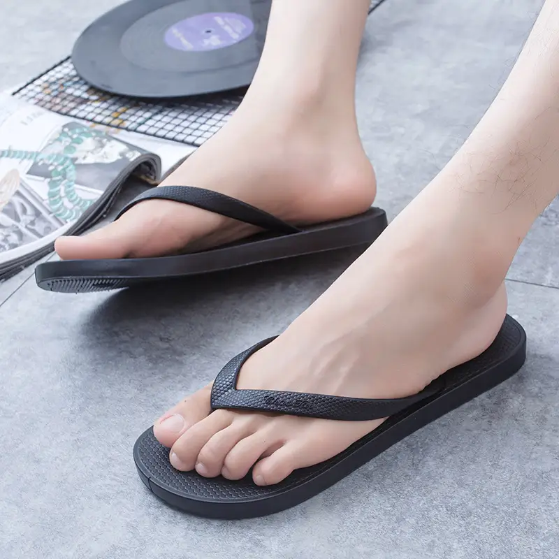 Spring, autumn and summer casual men's comfortable personalized plastic flip flops daily outdoor beach PVC flat heel sandals