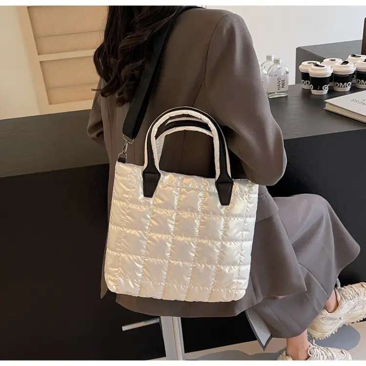 White Quilted Women's Shoulder Messenger Bag 2024 — feature 12